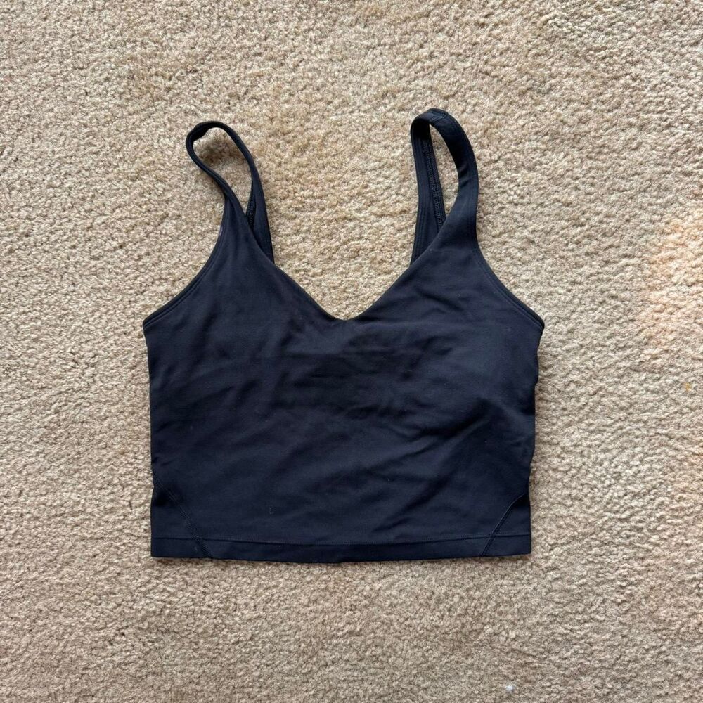 Lululemon Women's Black and Navy Crop-top